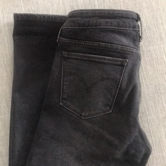 Levis 711 Ripped Knees Skinny Jeans - Picture 5 of 8